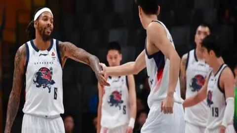 越南联赛惊现全胜奇迹！昨日5胜4场，深位阵容疑云，揭秘幕后真相！